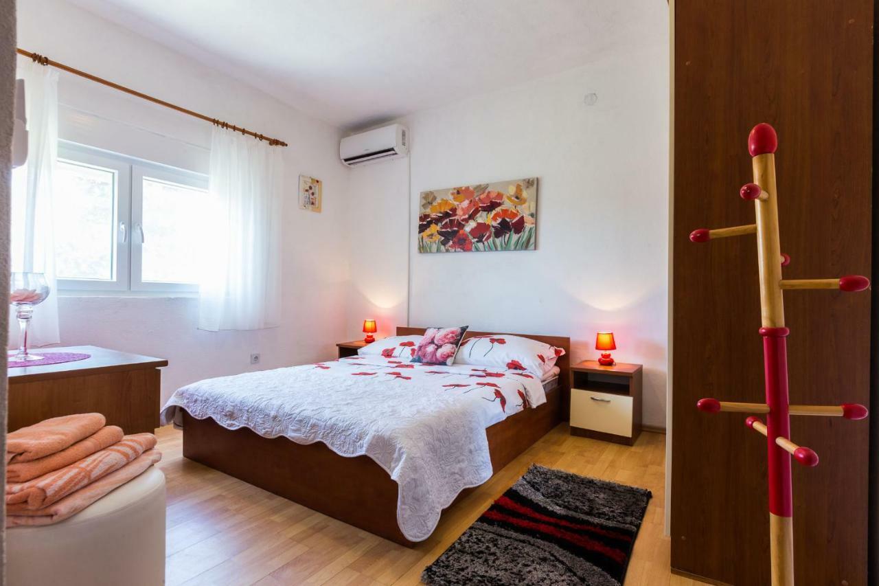 Holiday Home Flora 扎达尔 外观 照片